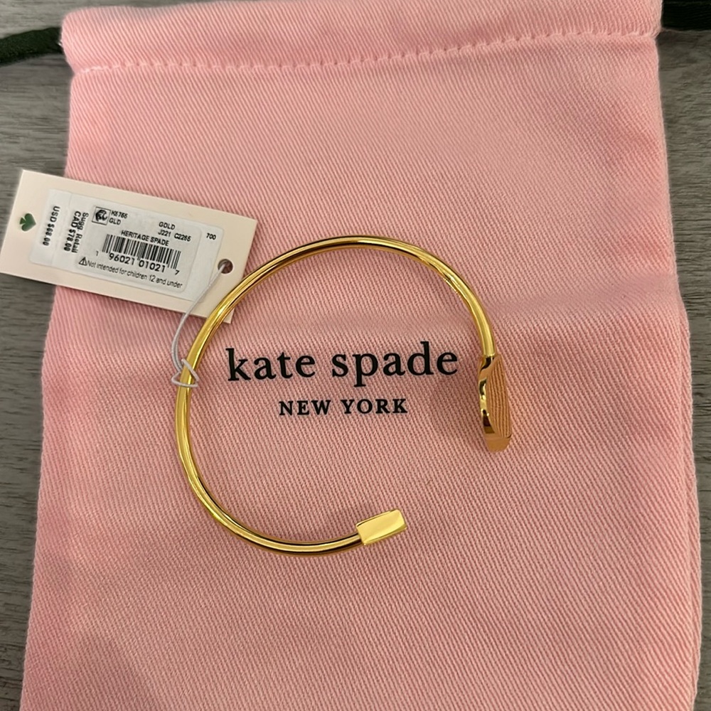 Kate Spade Heritage Metal Spade Flex Cuff Polished Gold Tone Heart Arrow…